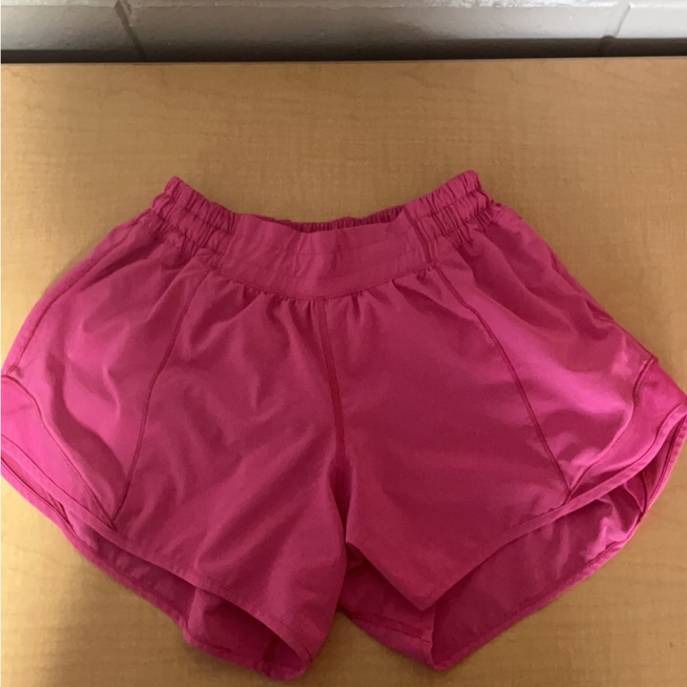 I’m selling these lululemon shorts in size 4 (black) and size 6 (pink) - Picture 3 of 4